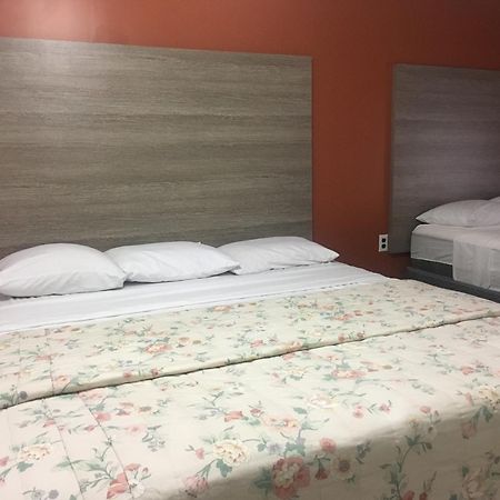 Barberry Court Motel &Cabins 乔治湖 外观 照片
