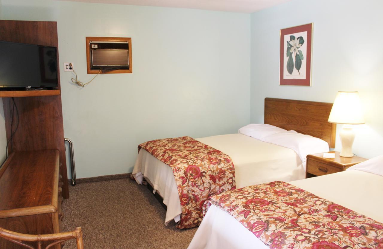Barberry Court Motel &Cabins 乔治湖 外观 照片