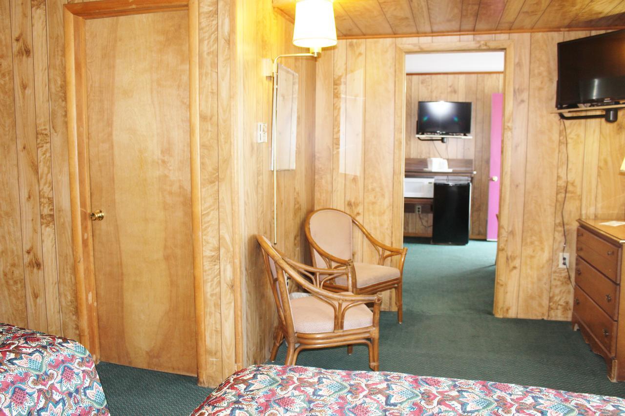 Barberry Court Motel &Cabins 乔治湖 外观 照片