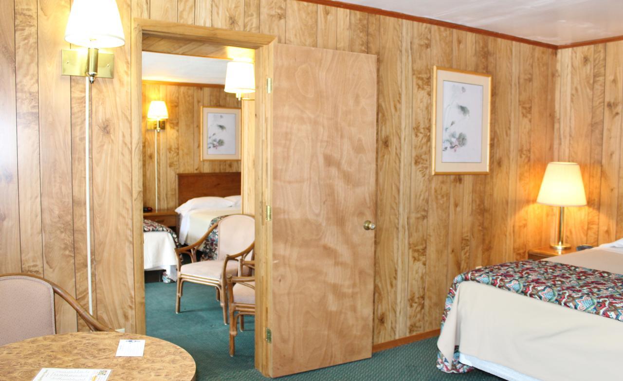 Barberry Court Motel &Cabins 乔治湖 外观 照片