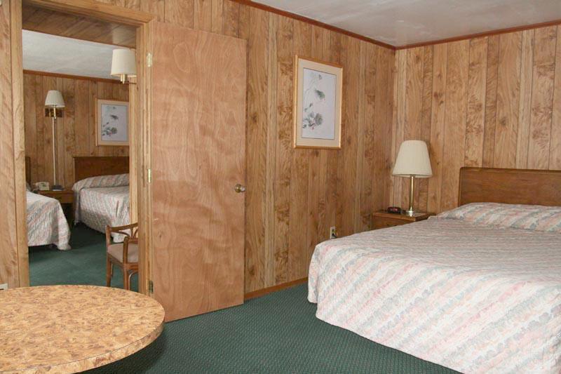 Barberry Court Motel &Cabins 乔治湖 外观 照片